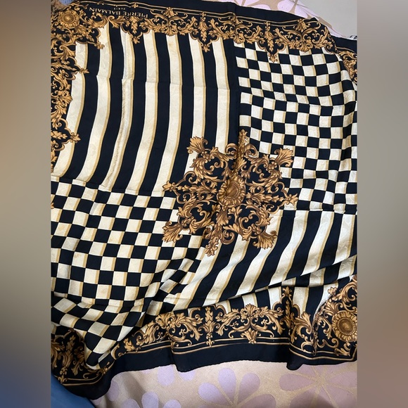 Pierre Balmain Paris authentic silk stole. Used gently - Picture 4 of 8
